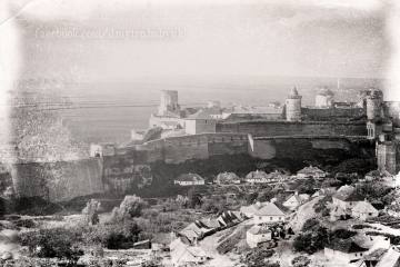 Найдавніше фото кам'янецького замку 1865 року.