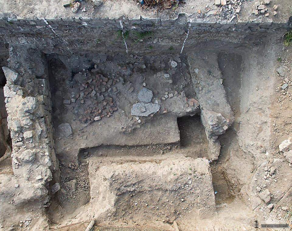 Розкопки юдвисарні в Кам'янці-Подільському