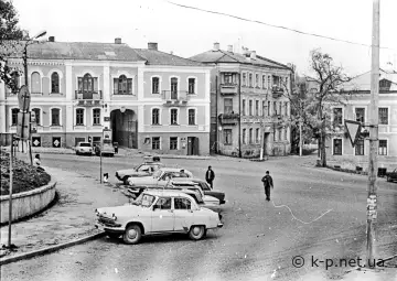 Троїцька площа (колишня Куйбишева) у 1980-ті роки