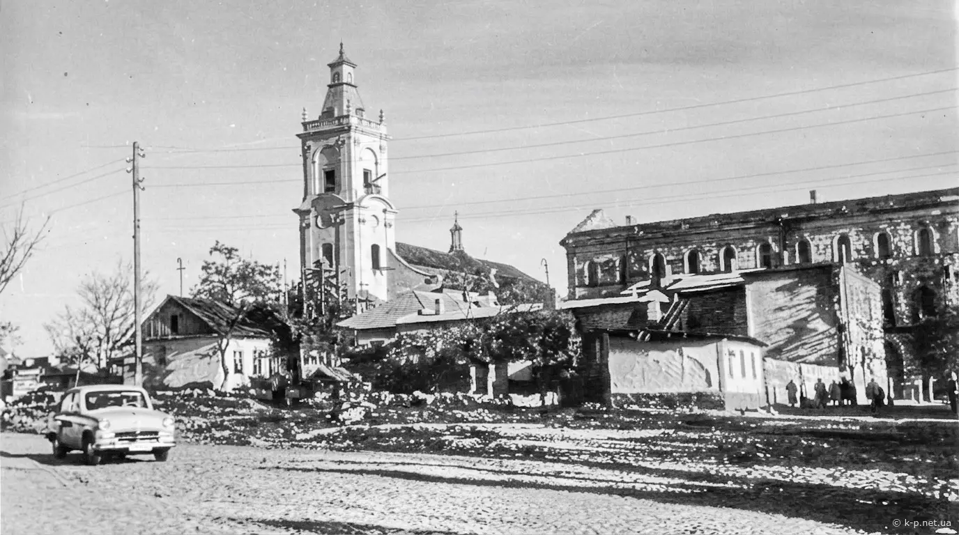 Дзвінниця костелу святого Миколая монастиря домініканів. 1958 рiк