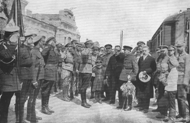 1 травня 1920 року в Кам'янець-Подільський прибув Симон Петлюра.