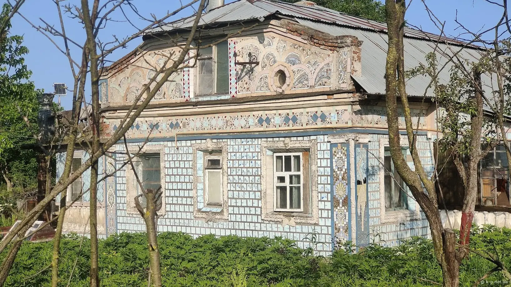 Хата із мозаїкою в селі Смотрич