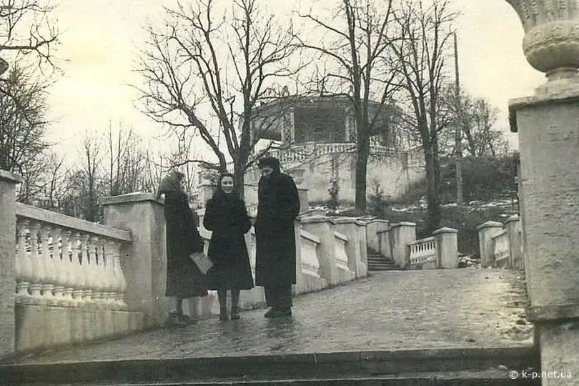 Кафе «Чайка»  1993 року
